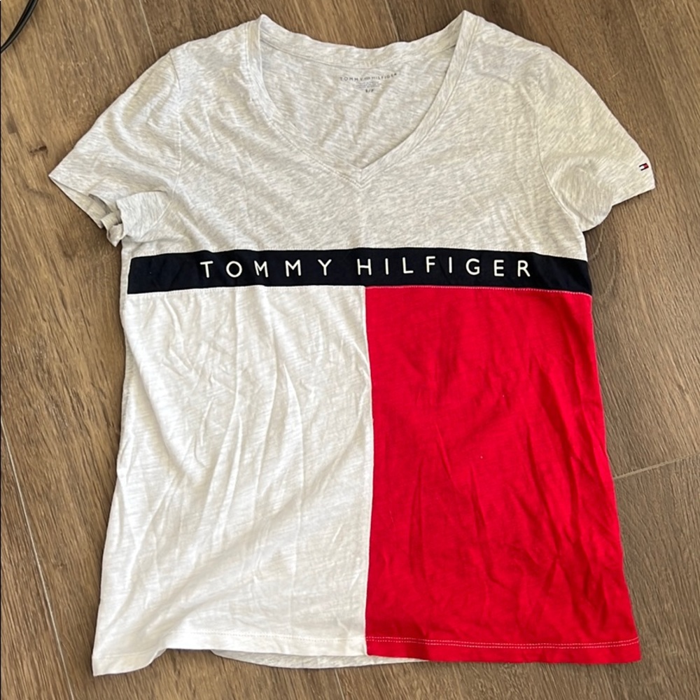 Tommy Hilfiger V-Neck t-shirt